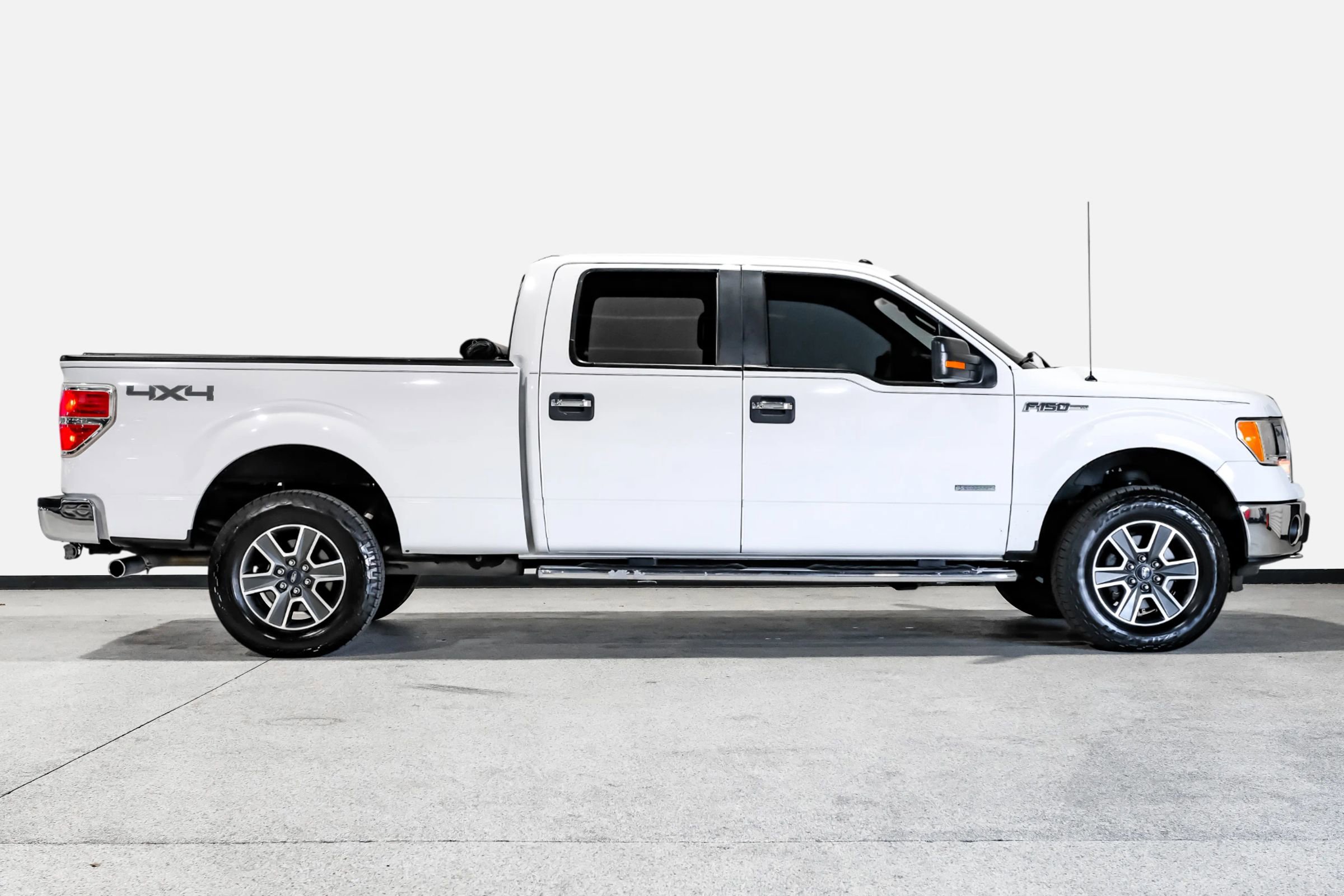 Used 2013 Ford F150 XLT w/ Luxury Equipment Group image 5