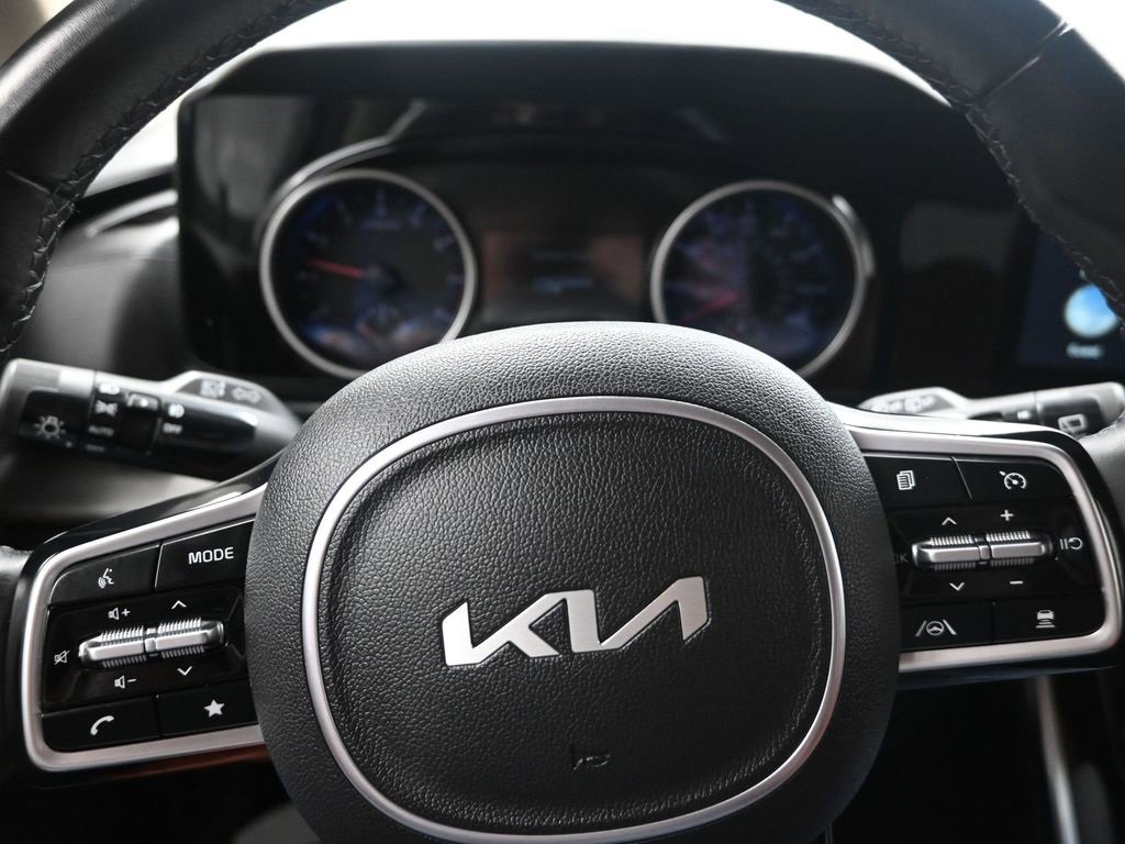 Certified 2022 Kia Carnival SX w/ Paint Protection Package image 15