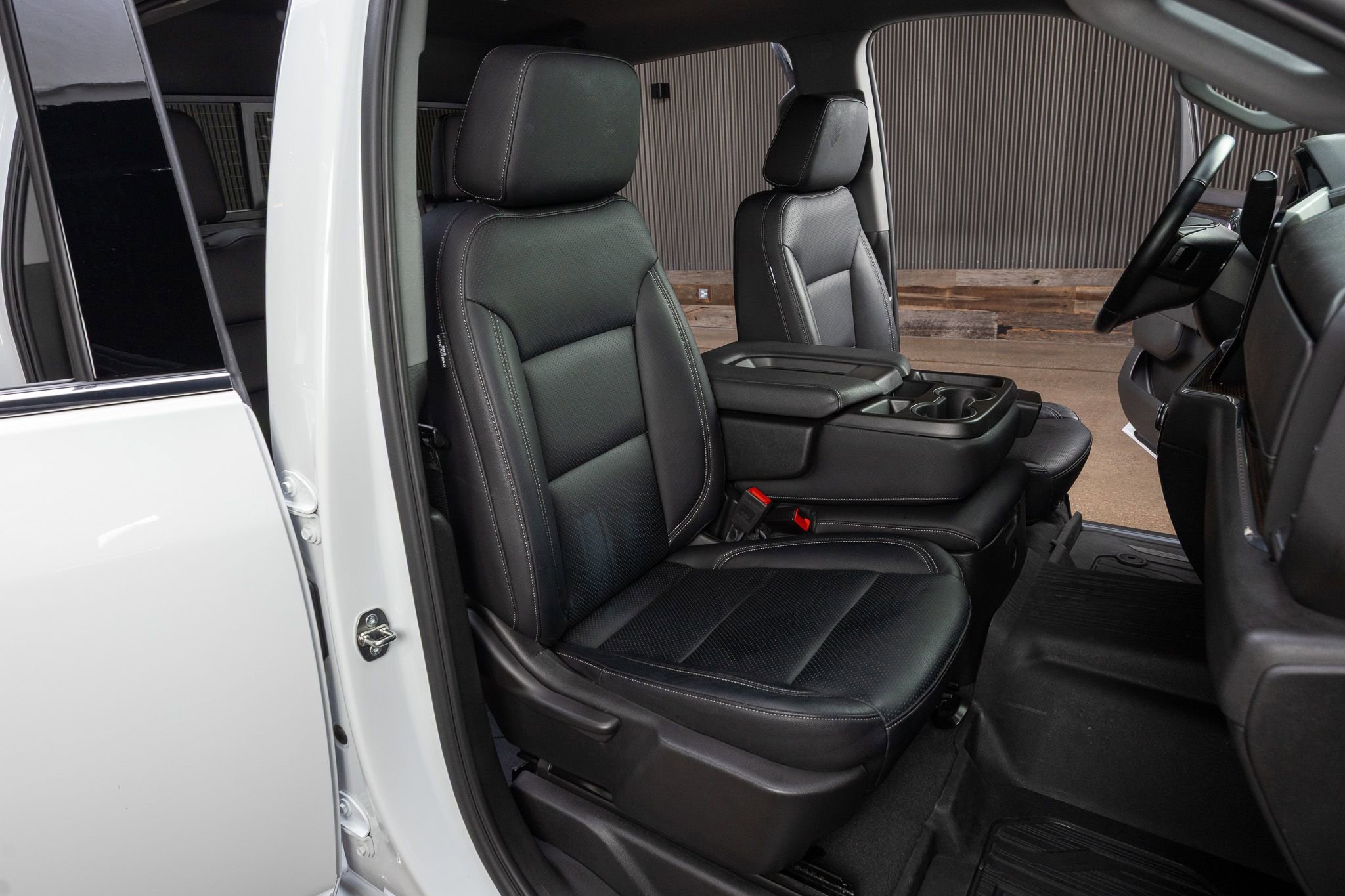 Used 2024 GMC Sierra 3500 SLE w/ SLE Value Package image 30