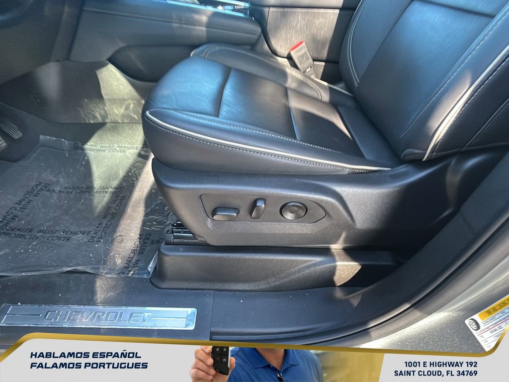 Used 2025 Chevrolet Tahoe Premier RWD image 13