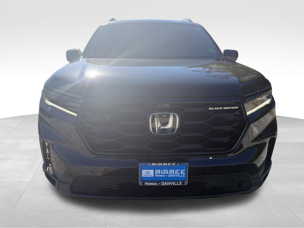 Used 2025 Honda Pilot Black Edition image 18