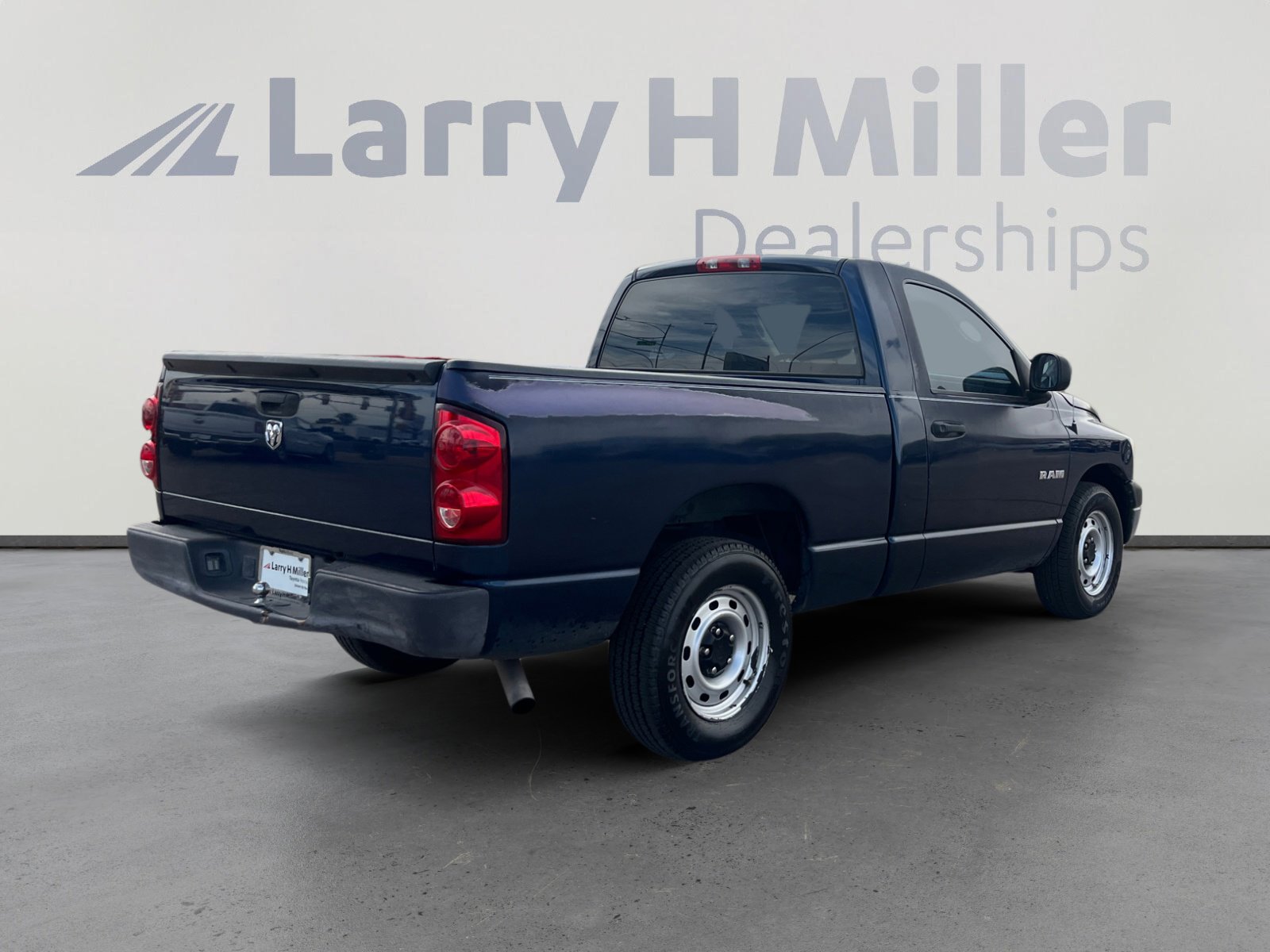 Used 2008 Dodge Ram 1500 Truck ST w/ Popular Equipment Group RWD image 5