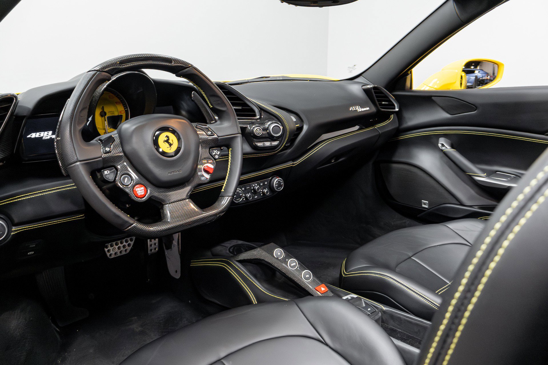 Used 2017 Ferrari 488 Spider image 10