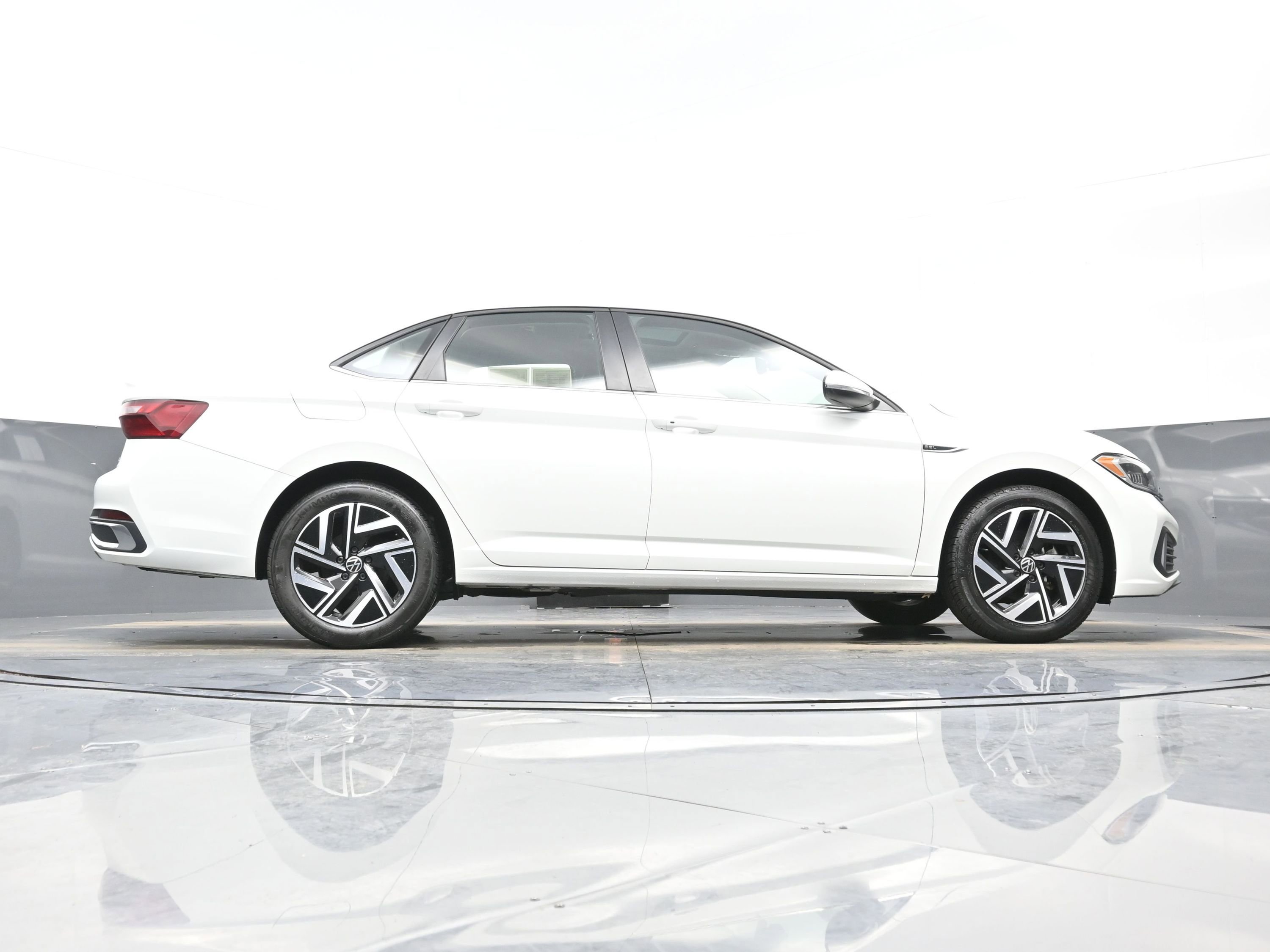 Used 2022 Volkswagen Jetta SEL image 42