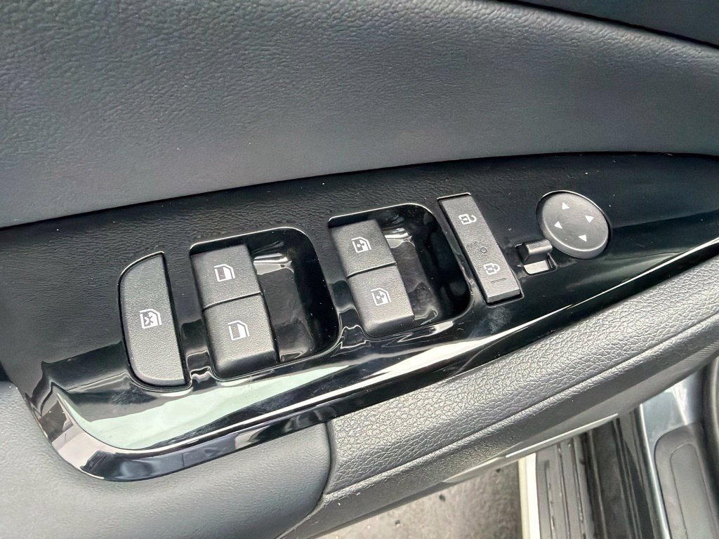 Used 2023 Kia Sportage EX AWD/4WD image 23