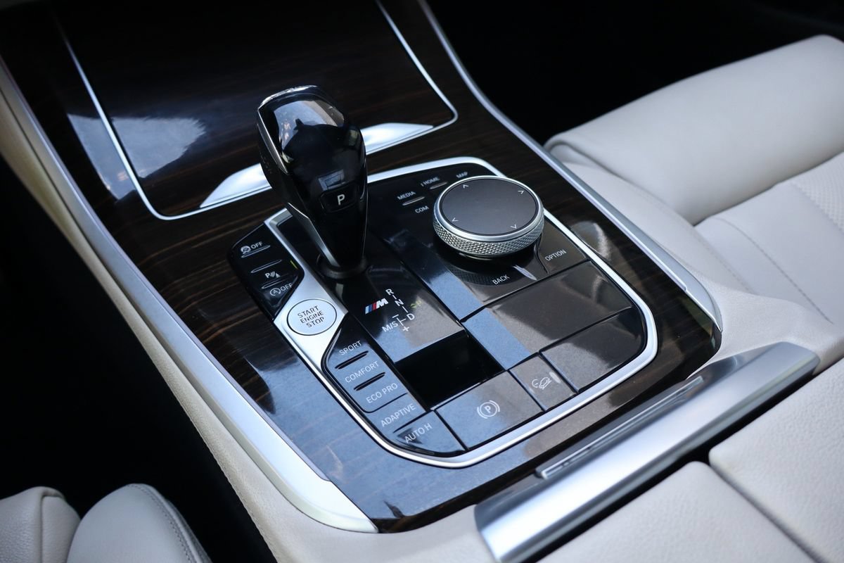 Used 2020 BMW X5 M50i w/ Premium Package AWD/4WD image 21