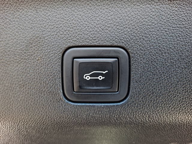 Certified 2023 GMC Yukon Denali AWD/4WD image 32