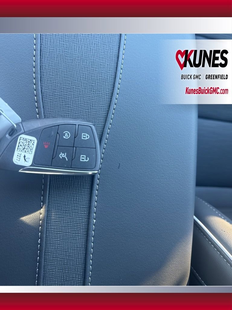 New 2026 Buick Enclave Sport Touring w/ LPO, Floor Liner Package image 40