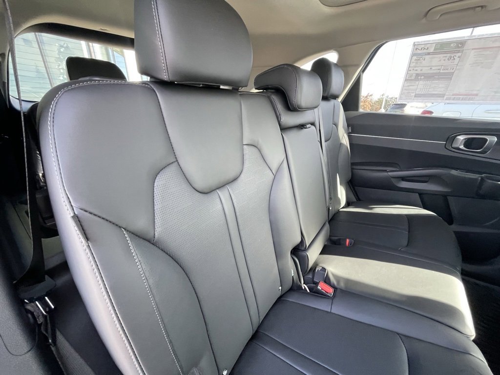 New 2026 Kia Sorento S w/ S Panoramic Sunroof Package image 30