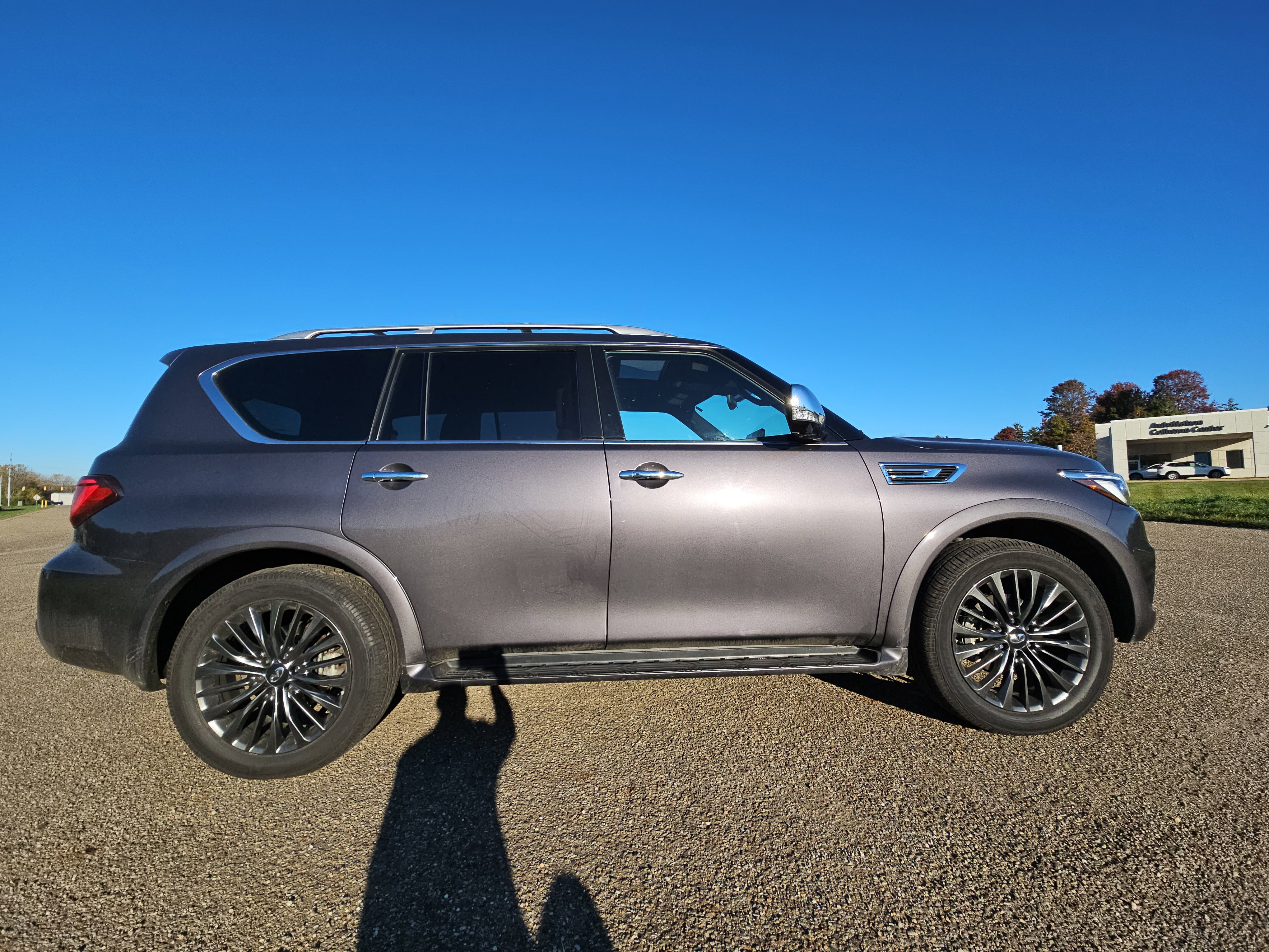 Used 2023 INFINITI QX80 Sensory w/ Cargo Package AWD/4WD image 25