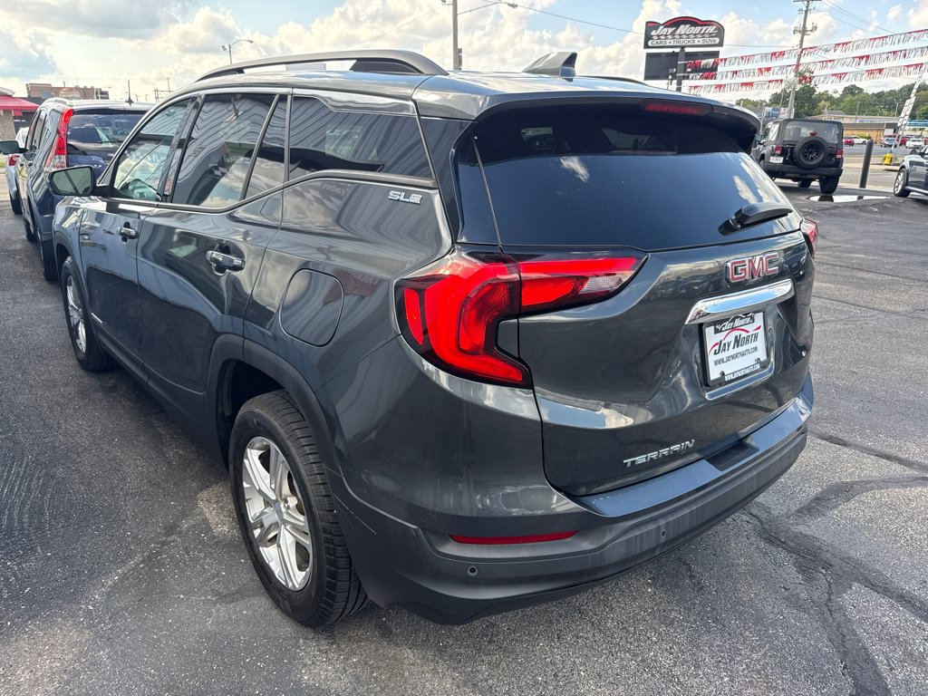 Used 2019 GMC Terrain SLE w/ Driver Convenience Package FWD image 4