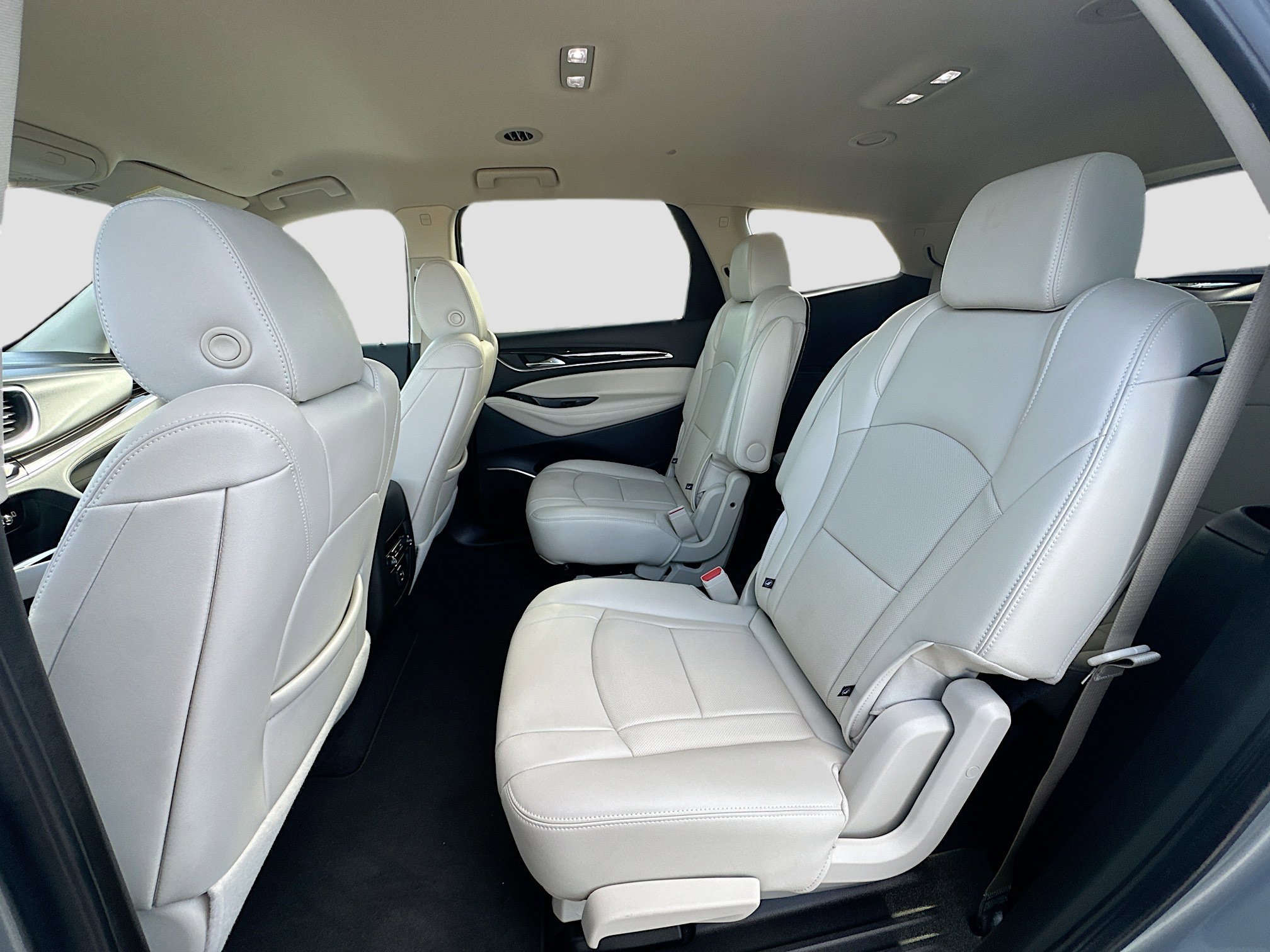 Used 2024 Buick Enclave Essence FWD image 22