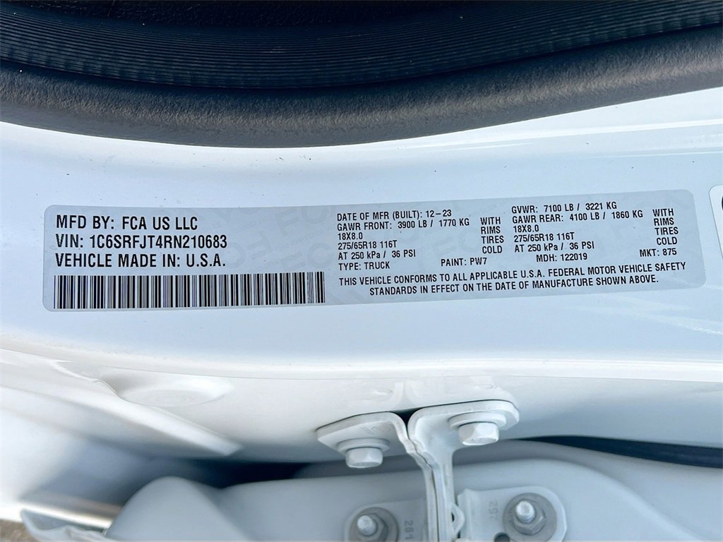 Used 2024 RAM 1500 Laramie image 32