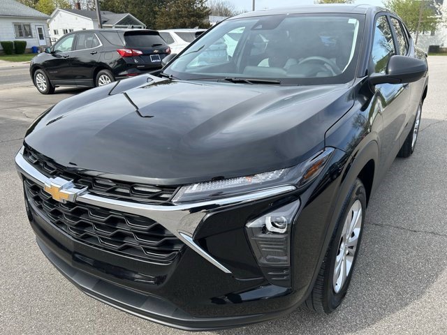 Certified 2024 Chevrolet Trax LS image 1
