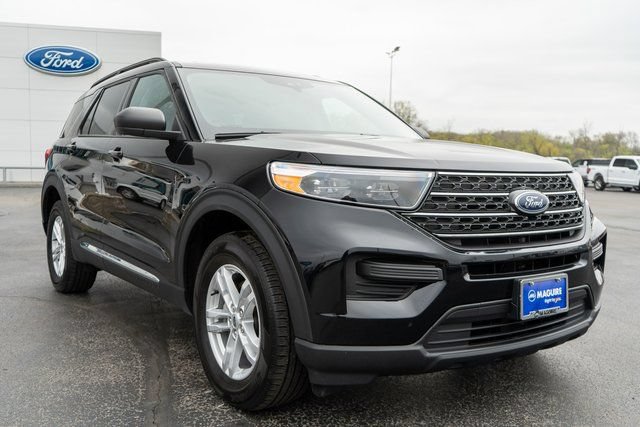 Used 2023 Ford Explorer XLT AWD/4WD image 4