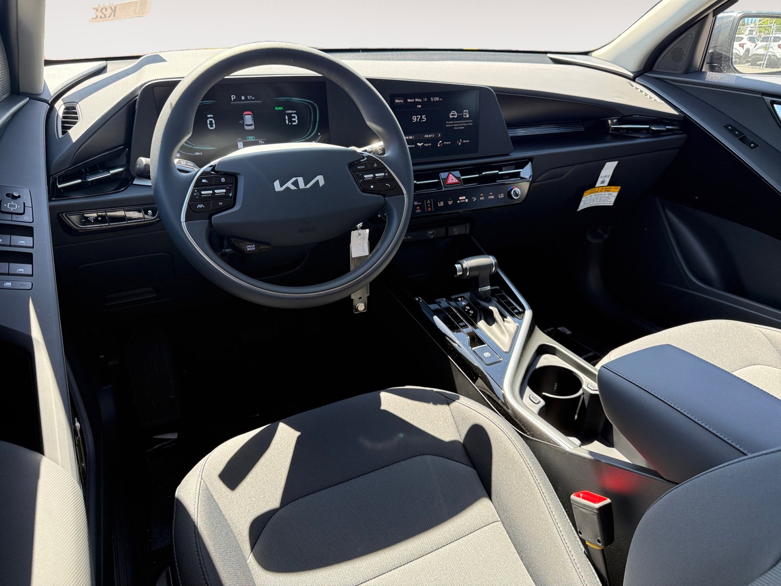 New 2026 Kia Niro LX FWD image 15