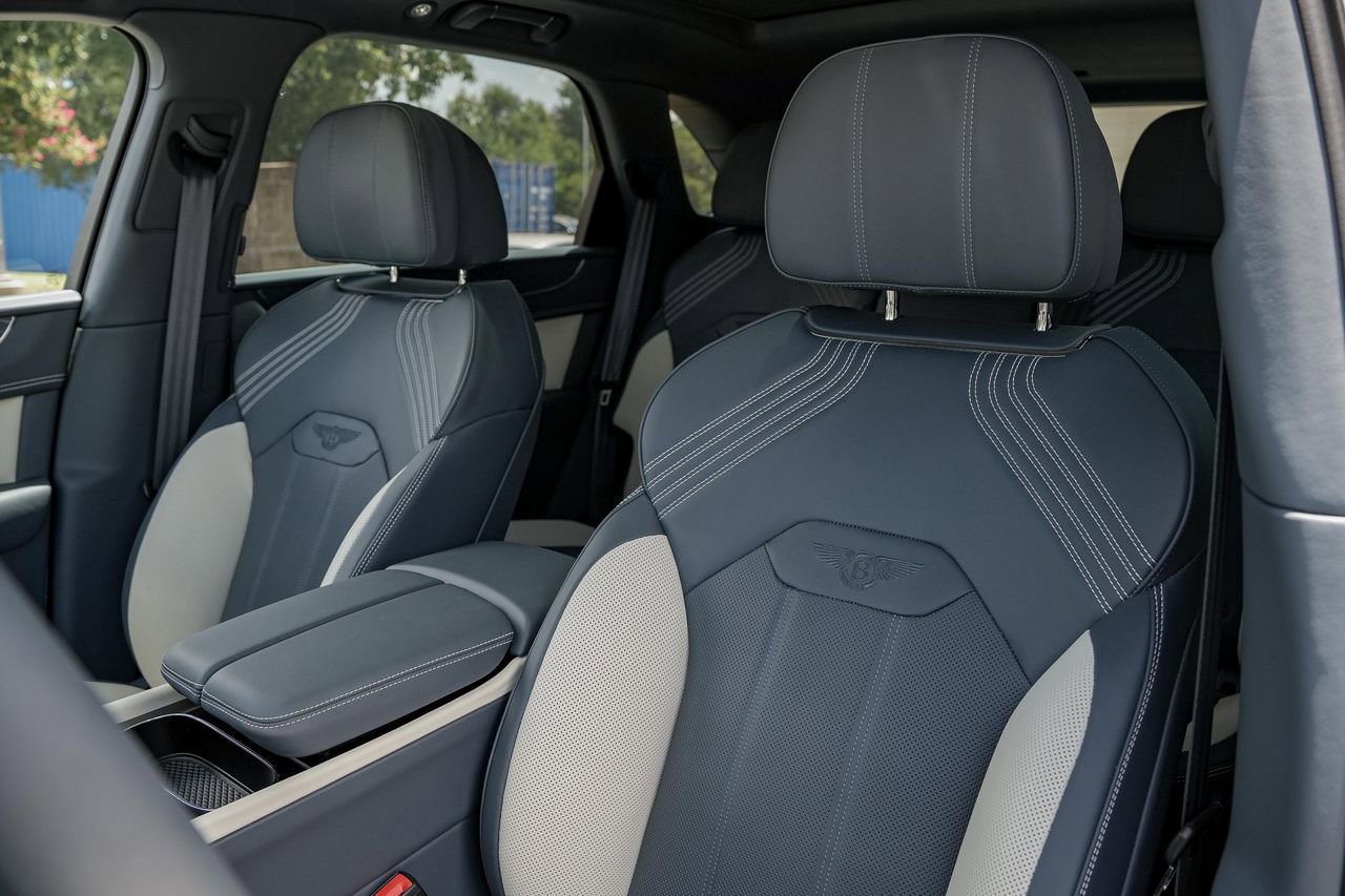 New 2025 Bentley Bentayga AWD/4WD image 21