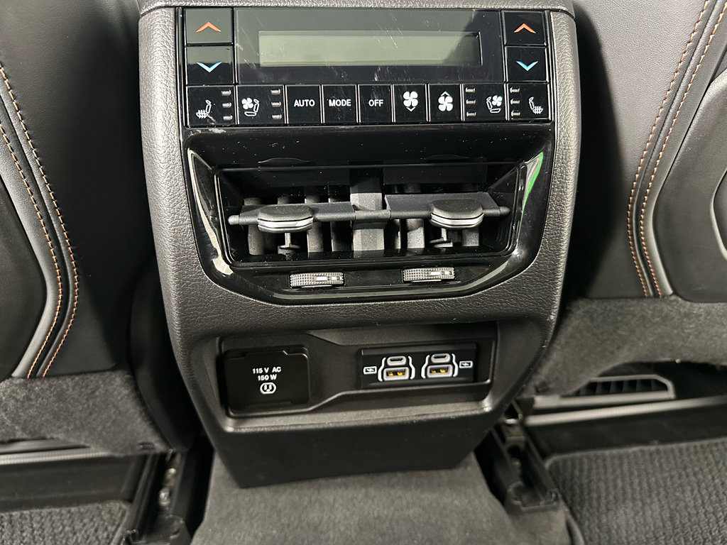 Used 2022 Jeep Grand Cherokee Summit AWD/4WD image 26
