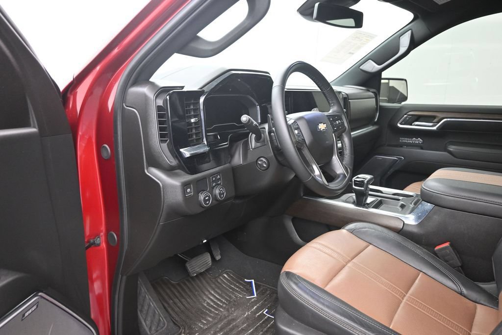 Used 2024 Chevrolet Silverado 1500 High Country RWD image 10