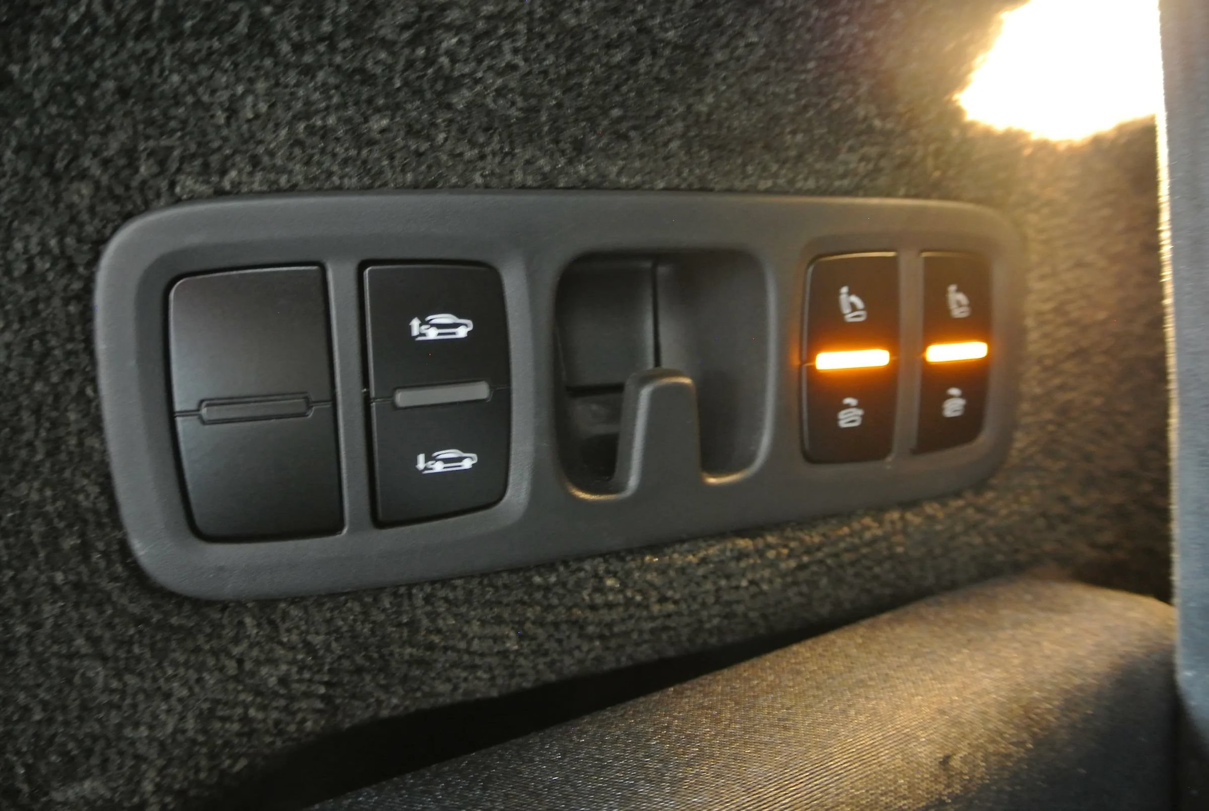 Used 2023 Bentley Bentayga AWD/4WD image 31