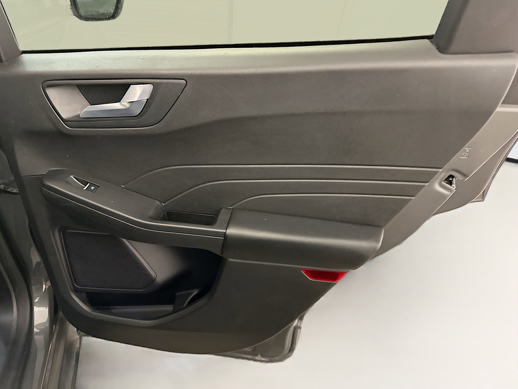 Used 2024 Ford Escape ST-Line image 31