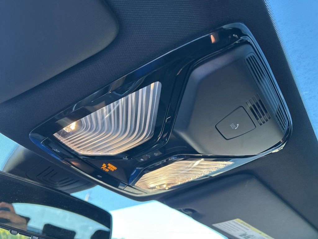Used 2025 BMW i4 xDrive40i AWD/4WD image 43