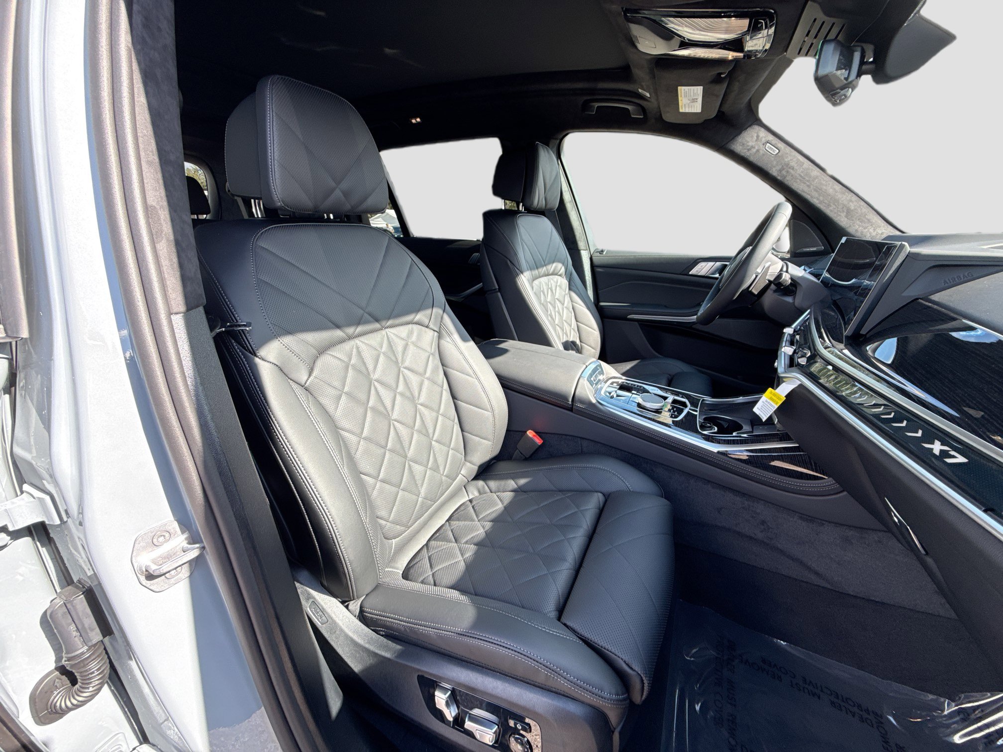 New 2026 BMW X7 xDrive40i w/ M Sport Package image 16