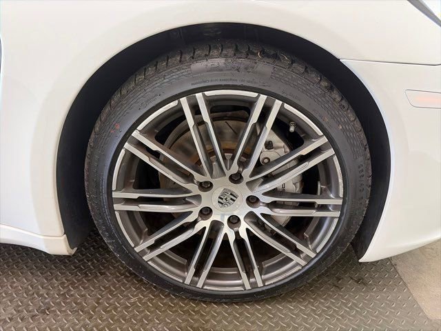Used 2015 Porsche Panamera 4S image 37