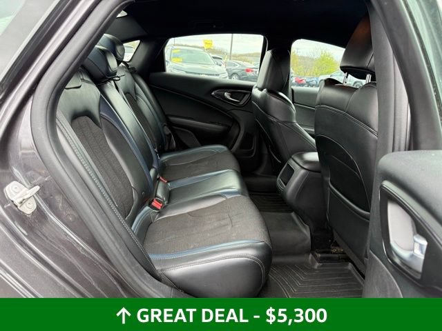Used 2016 Chrysler 200 S AWD/4WD image 19