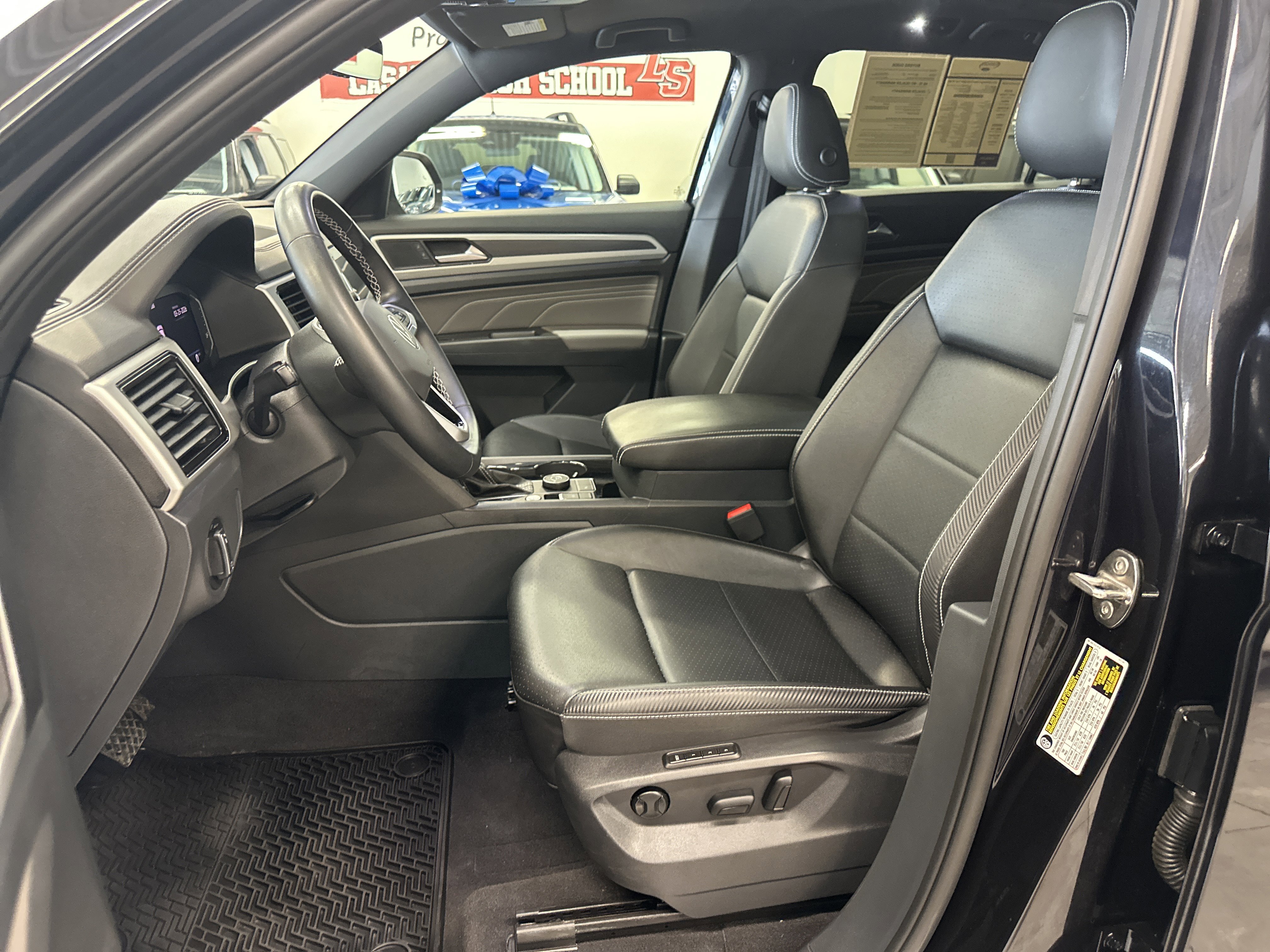 Used 2023 Volkswagen Atlas Cross Sport SEL image 5