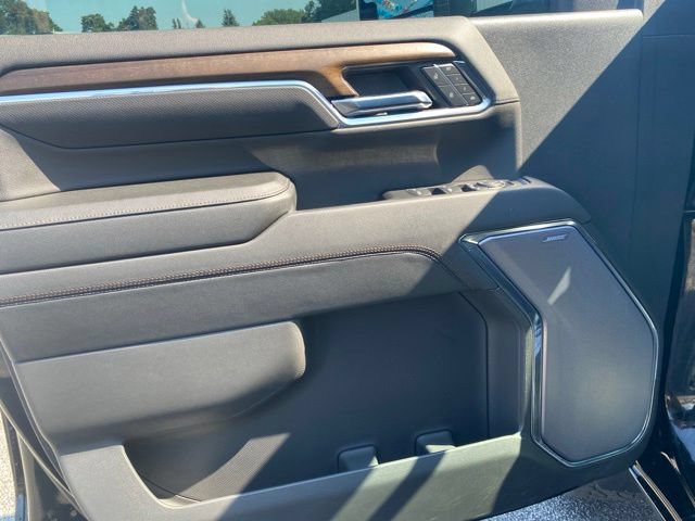 Used 2024 Chevrolet Silverado 2500 High Country AWD/4WD image 17