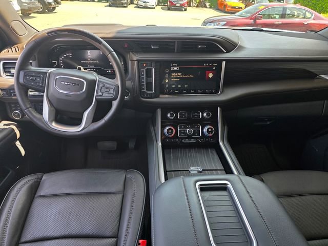 Used 2023 GMC Yukon XL Denali w/ Advanced Technology Package image 12