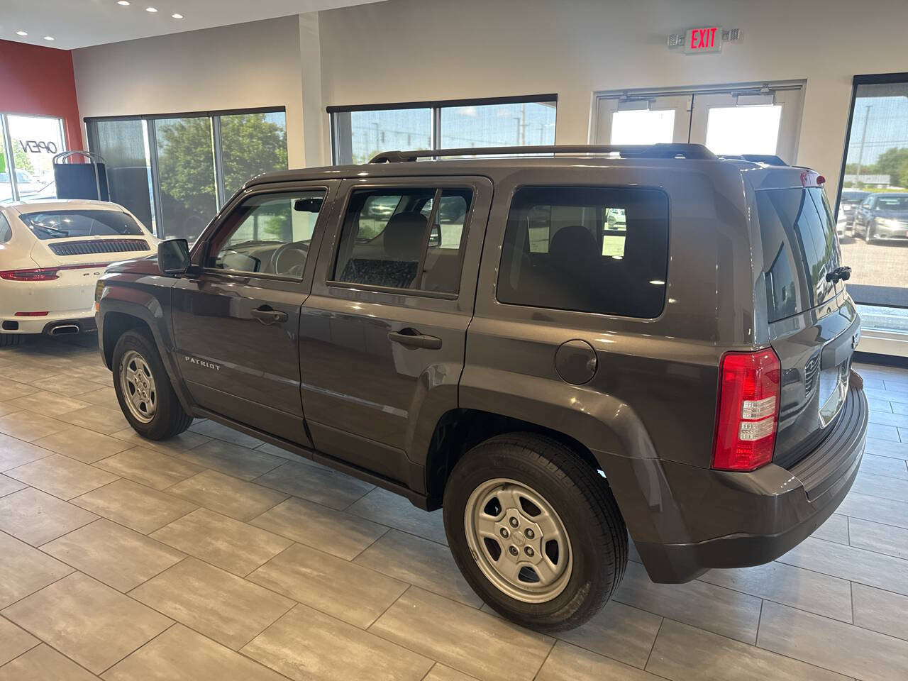 Used 2016 Jeep Patriot Sport FWD image 11