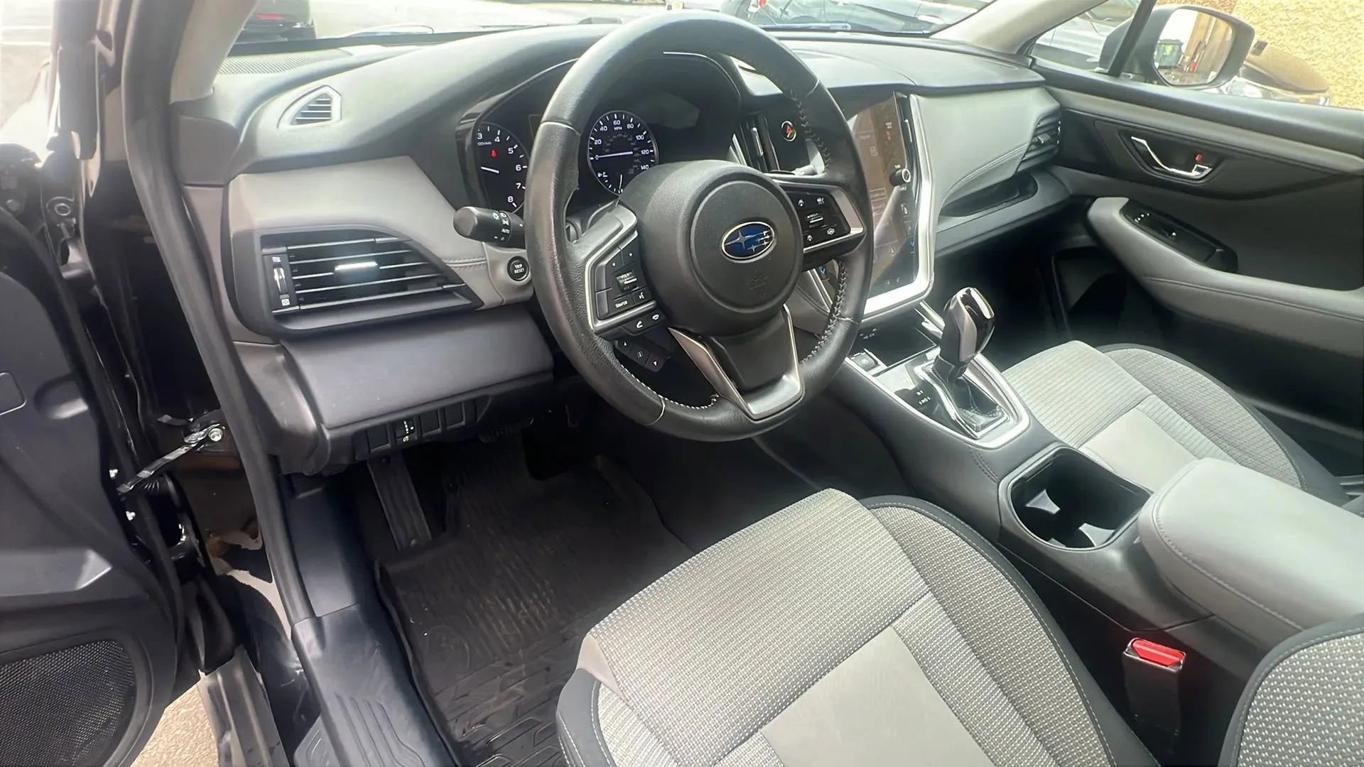 Used 2020 Subaru Outback Premium image 23