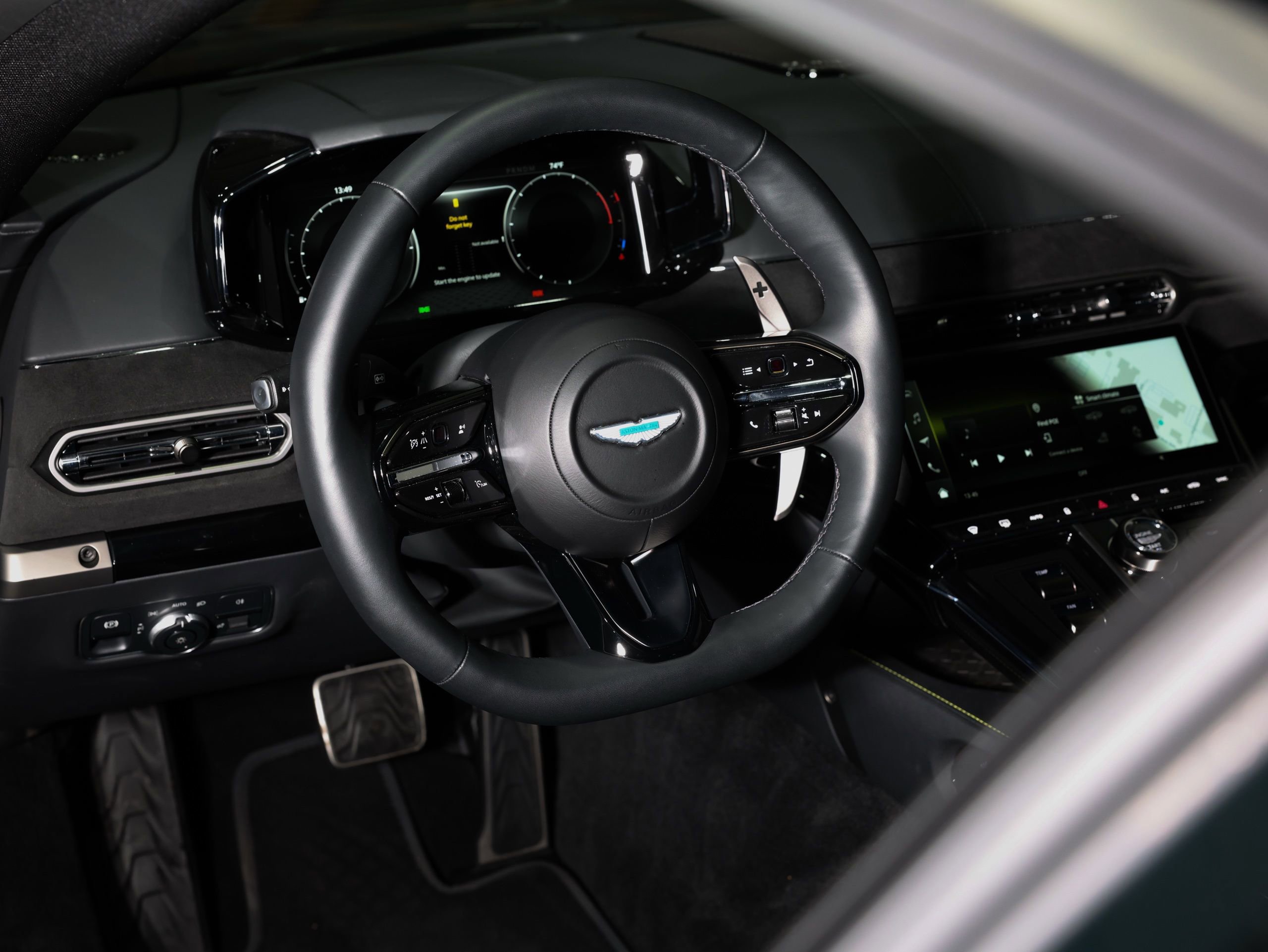 Used 2026 Aston Martin V8 Vantage Coupe image 48