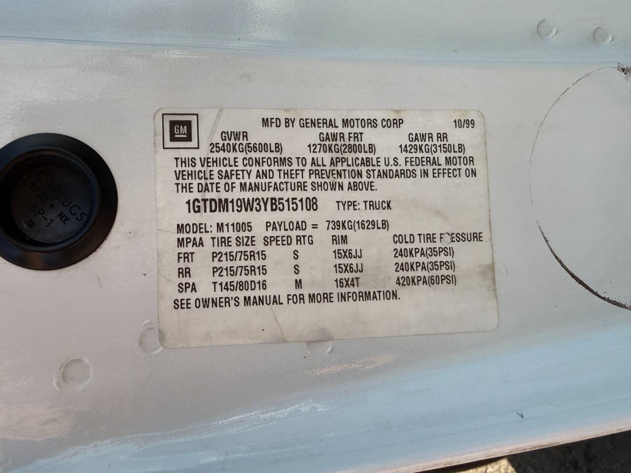 Used 2000 GMC Safari RWD image 28