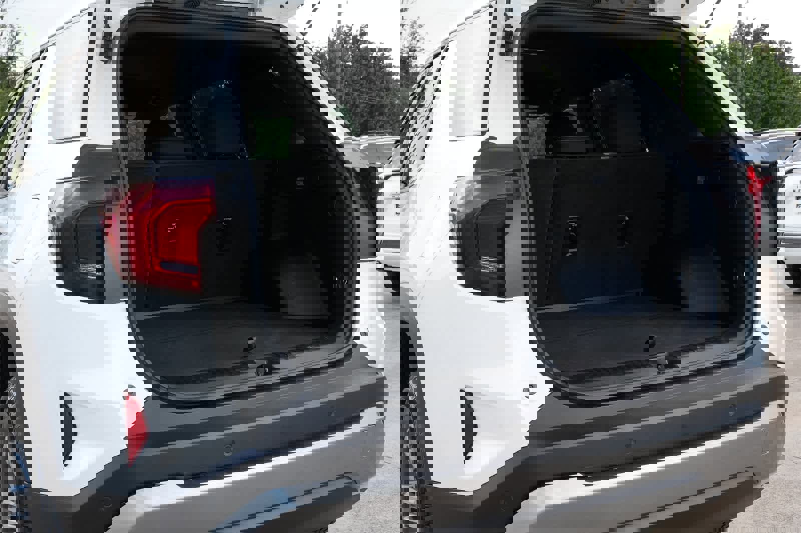 Used 2025 GMC Terrain Elevation image 21