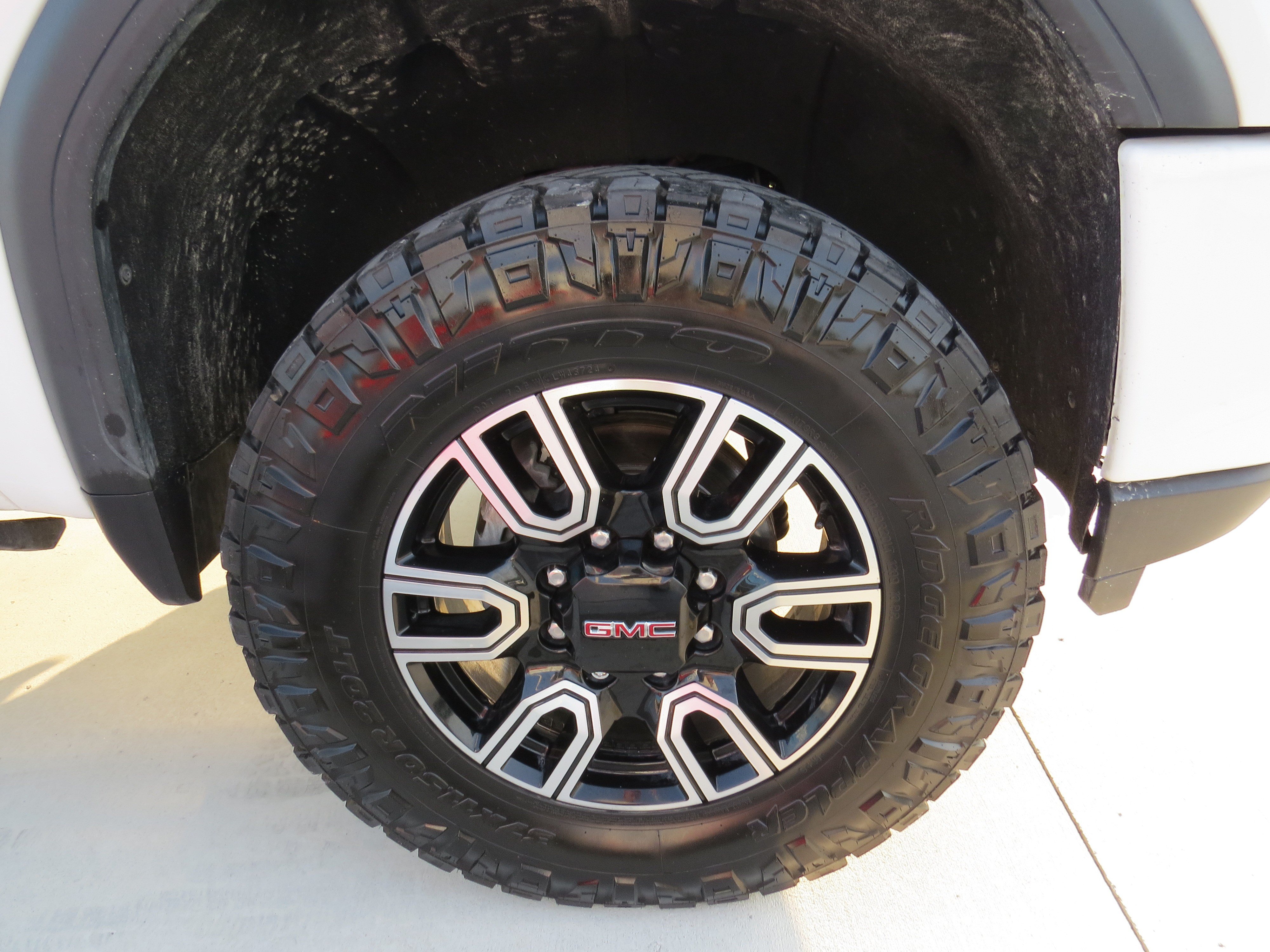 Certified 2021 GMC Sierra 2500 AT4 w/ Gooseneck/5TH Wheel Package AWD/4WD image 10