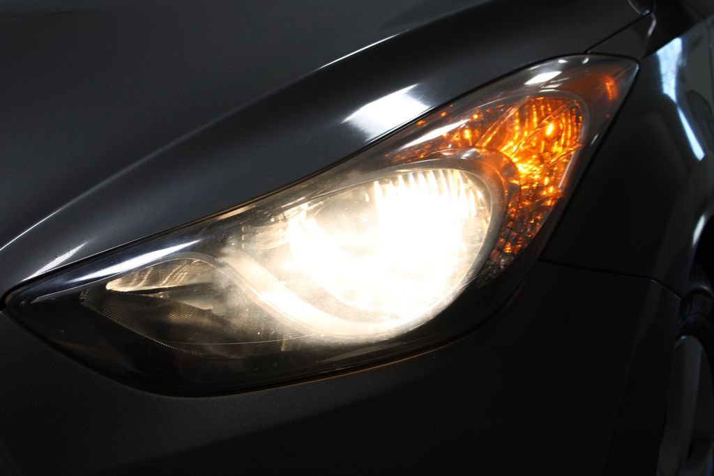 Used 2013 Hyundai Elantra GLS image 44