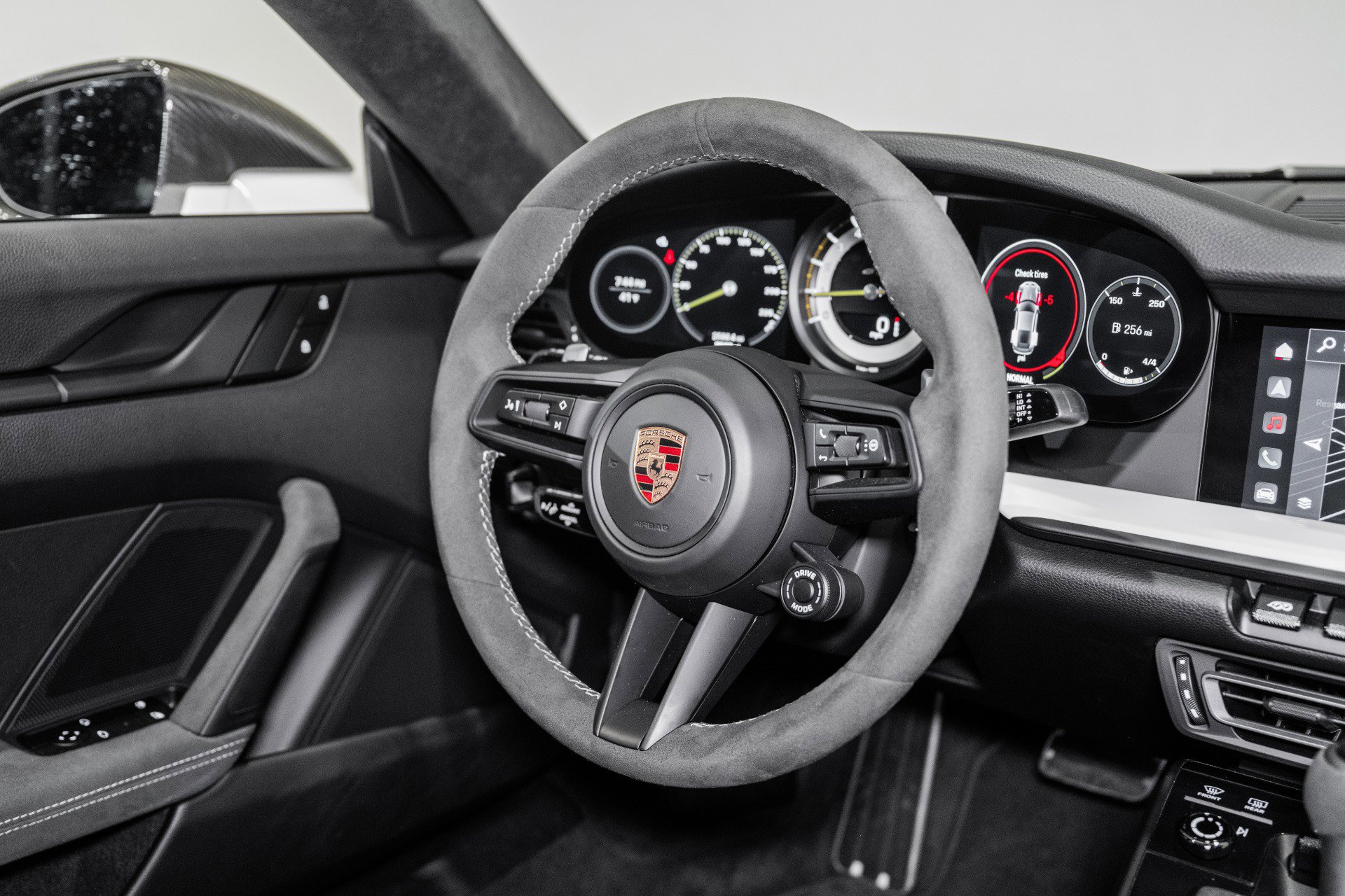 Used 2022 Porsche 911 GT3 image 25