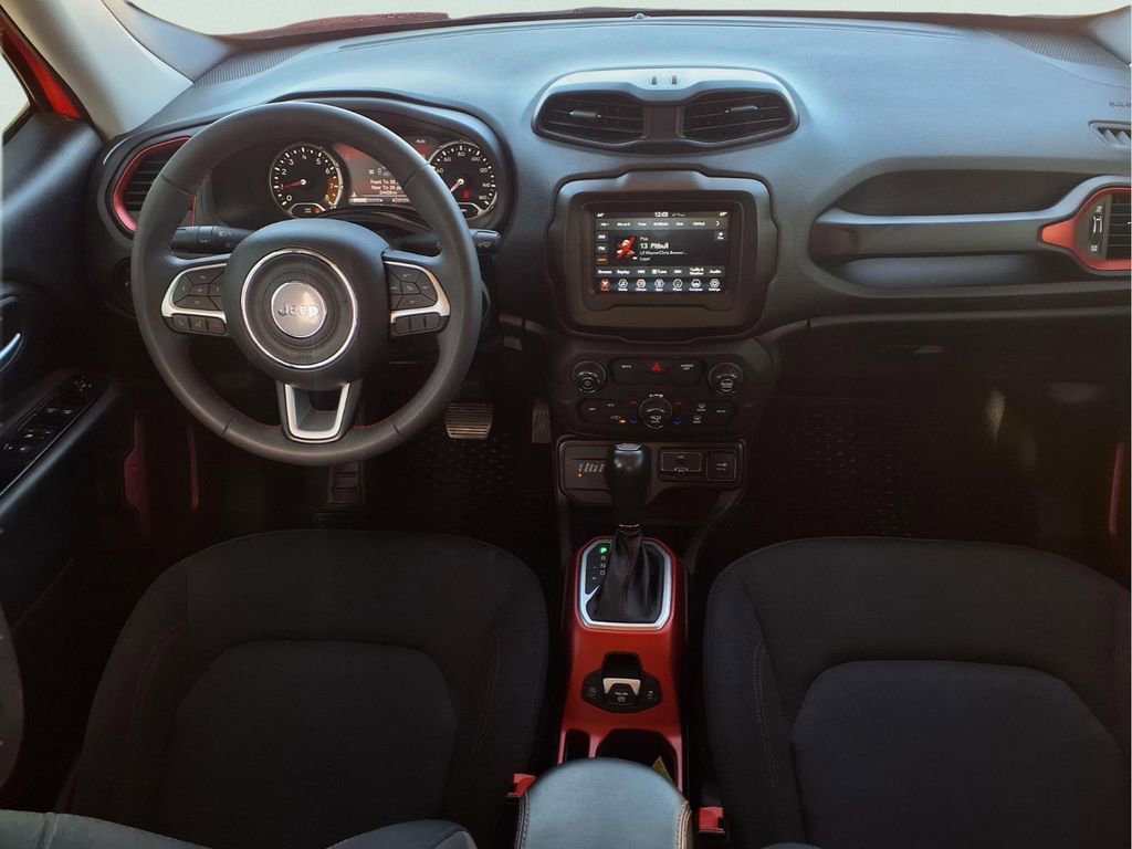 Used 2020 Jeep Renegade Trailhawk image 9