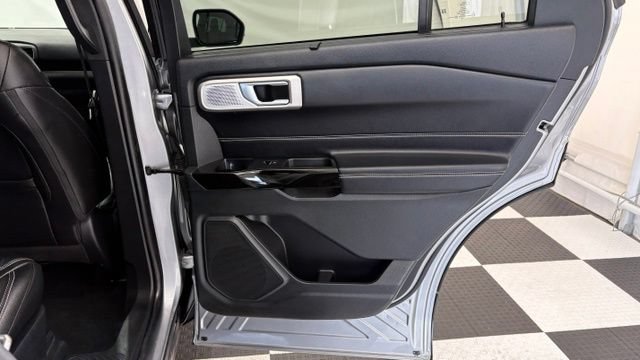 Used 2023 Ford Explorer ST AWD/4WD image 35