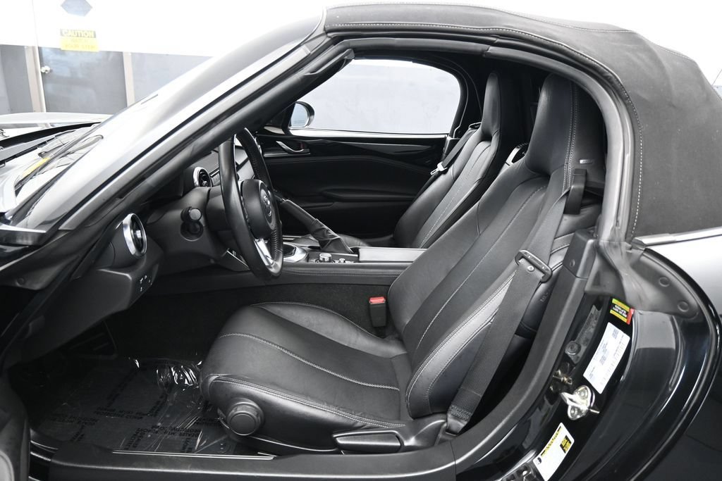 Used 2024 MAZDA MX-5 Miata Grand Touring w/ Weather Package RWD image 11