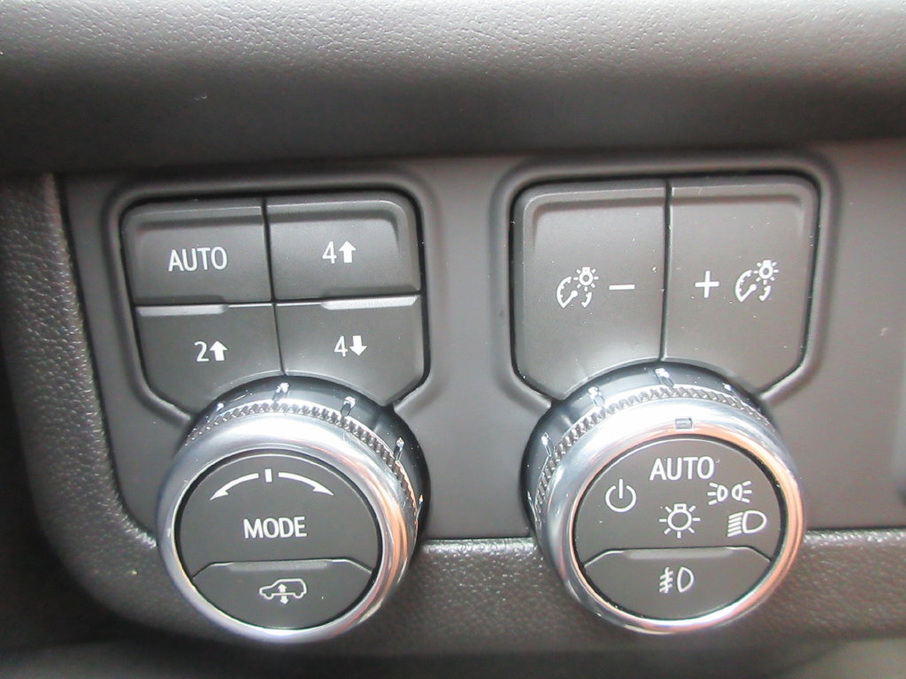 New 2027 GMC Yukon AT4 Ultimate AWD/4WD image 17