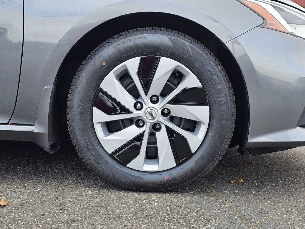 Used 2020 Nissan Altima 2.5 S FWD image 9