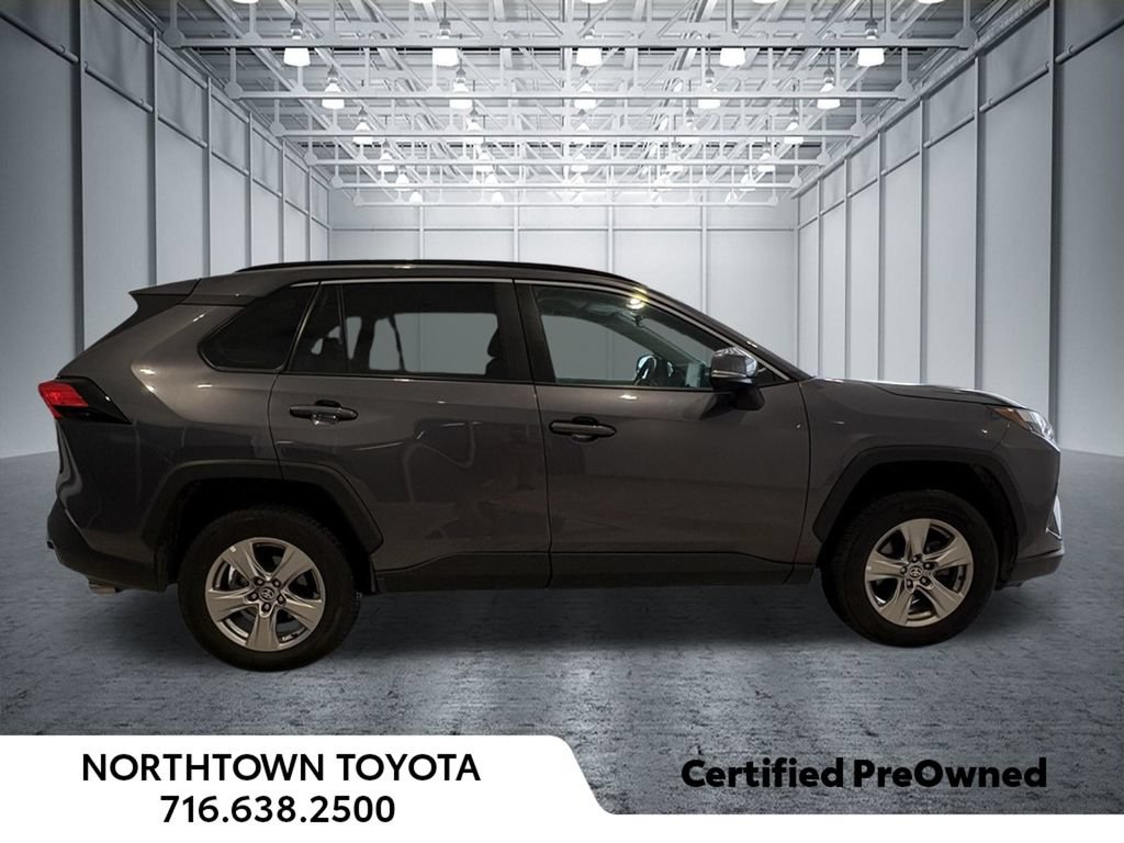 Used 2024 Toyota RAV4 XLE AWD/4WD image 33