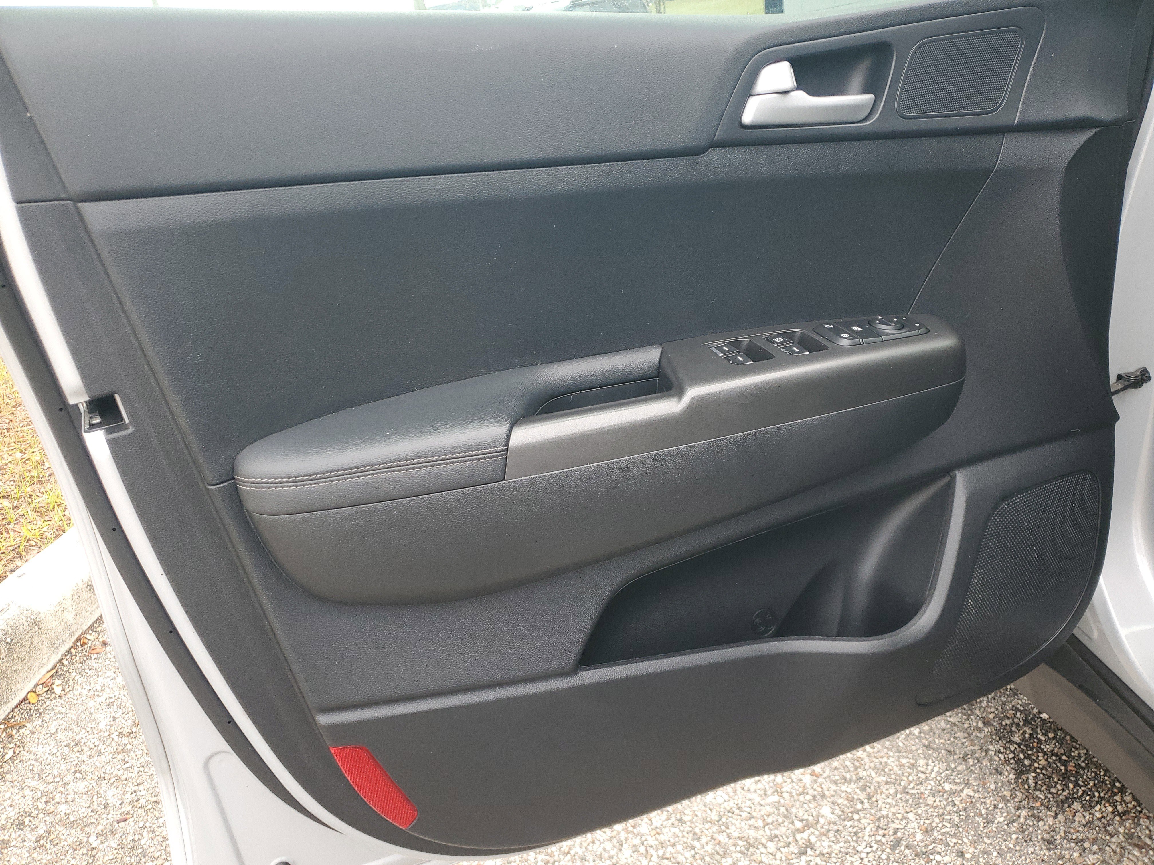 Used 2019 Kia Sportage LX FWD image 15