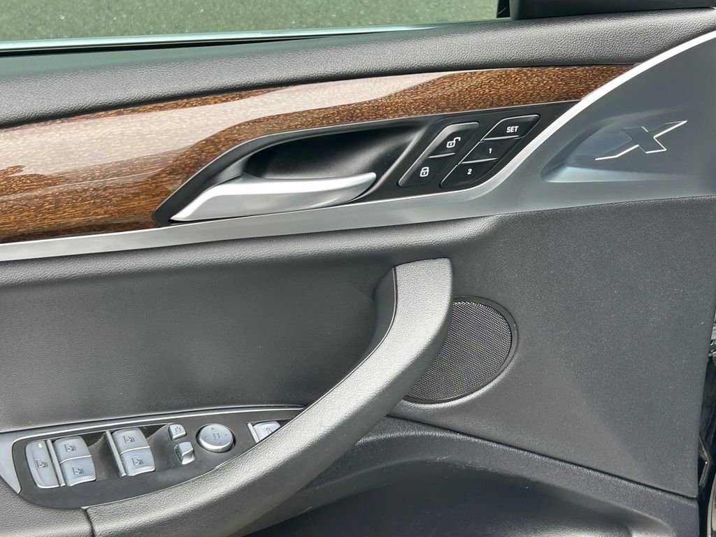 Used 2021 BMW X3 xDrive30i w/ Premium Package image 12