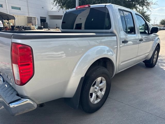 Used 2012 Nissan Frontier SV AWD/4WD image 3