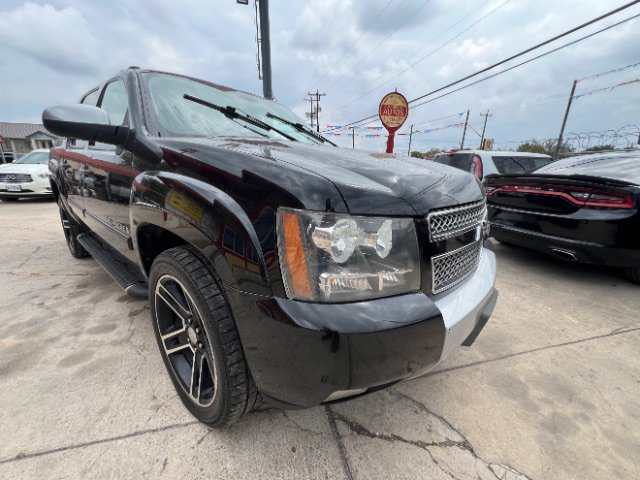 Used 2008 Chevrolet Avalanche LT w/ LT Preferred Equipment Group RWD image 3